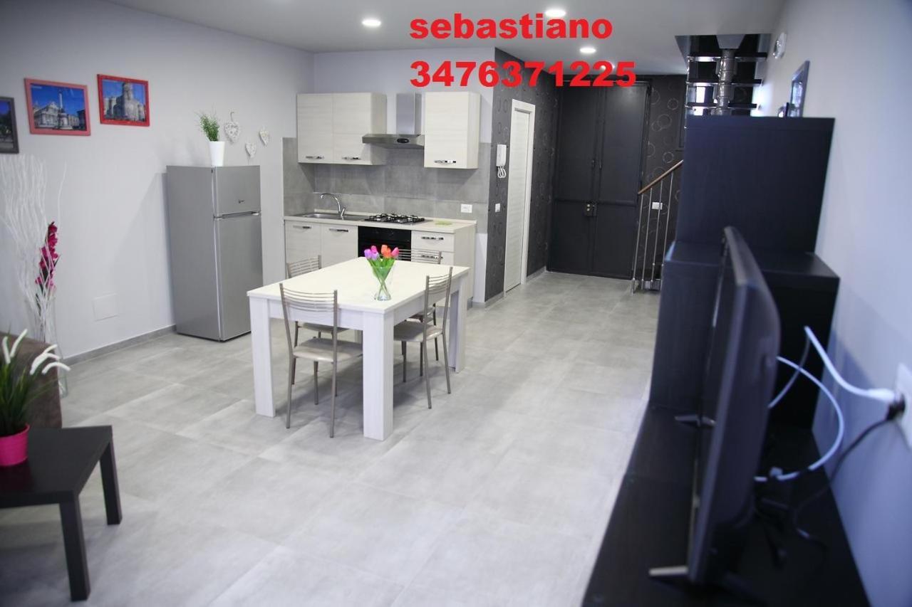 Casa Di Sara Appartement Catánia Buitenkant foto