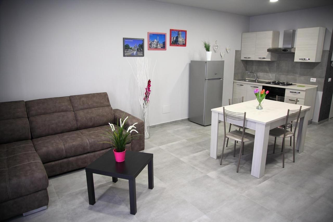 Casa Di Sara Appartement Catánia Buitenkant foto